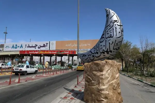 المان ماه اسماءالحسنی در عوارضی تهران قم جانمایی و نصب شد