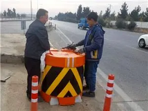 علائم و المان های حمل و نقل عمومی معابر منطقه 19 مرمت و زوائد فیزیکی برچیده شد