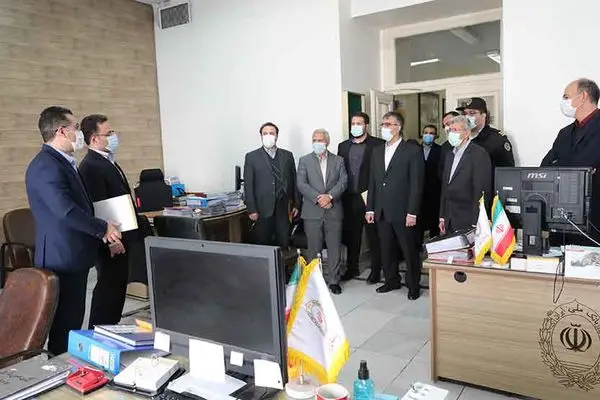 بازدید مدیر عامل بانک ملی ایران از شعبه مرکزی