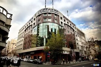 معامله بیش از ۵.۳ تن نقره و ۳۷۱ کیلوگرم طلا در بورس کالا