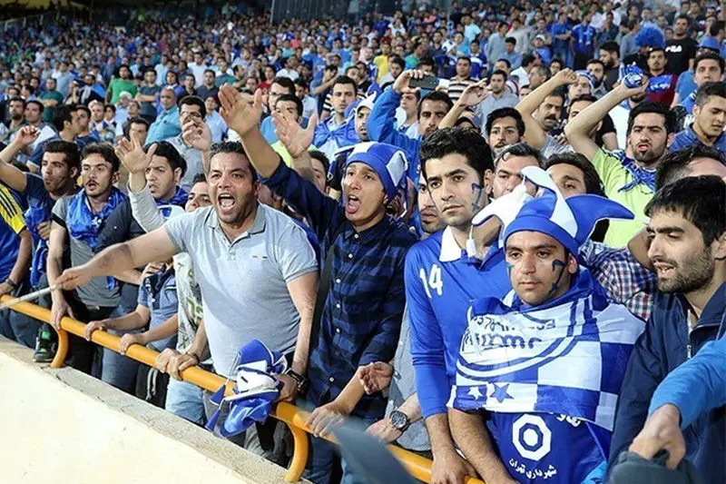 اعتراض هواداران استقلال به سازمان لیگ