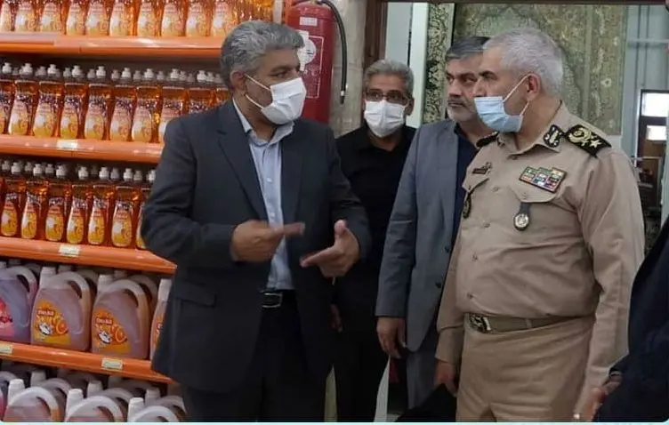 بازدید معاون هماهنگ کننده وزارت دفاع و پشتیبانی نیروهای مسلح از فروشگاه مرکزی اتکا درکرمان