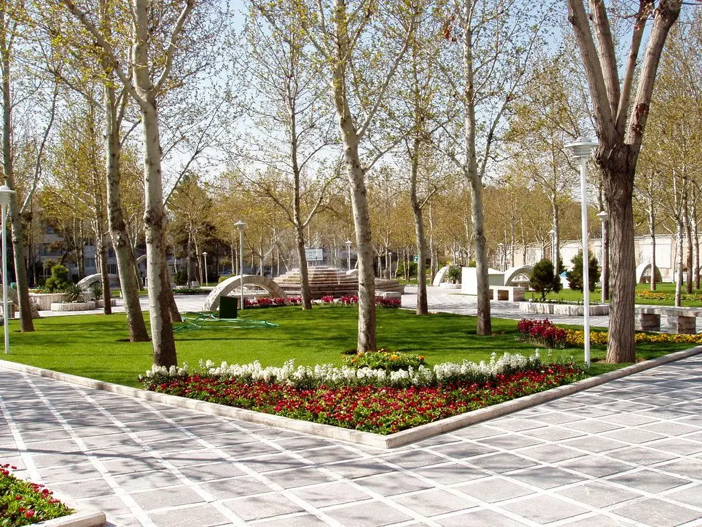 احیا و بازسازی دو بوستان در منطقه ۱۳ 

