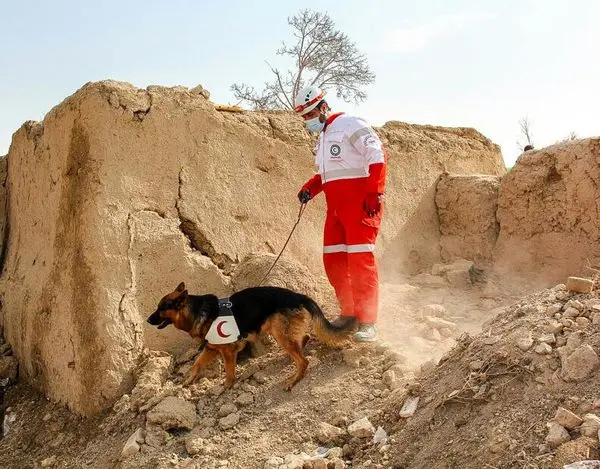 اجرای مانور در خط 2 قطار شهری کلانشهر اصفهان با مشارکت جمعیت هلال احمر
