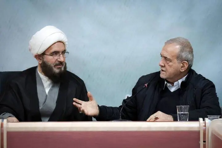 تریبون‌های مساجد و نماز جمعه از بیان مسائل تفرقه‌انگیز پرهیز کنند