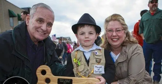 شهردار شدن کودک 4 ساله+عکس