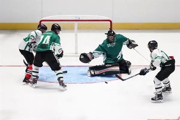 هاکی روی یخ ایران بعضویت فدراسیون جهانی درآمد