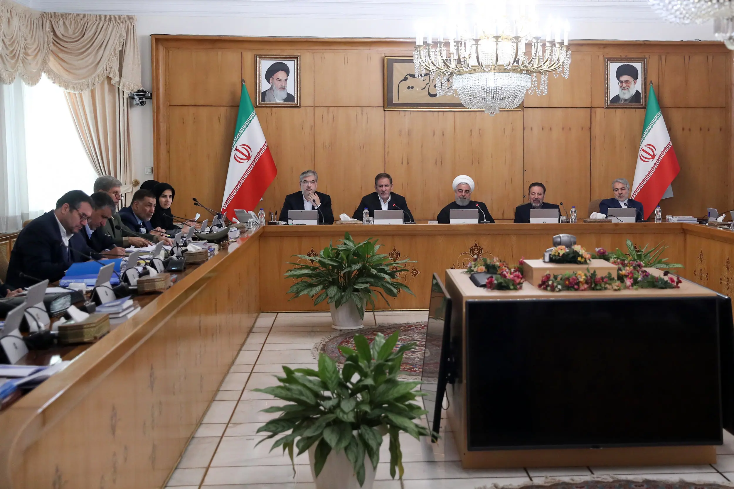 شکستن تحریم و حصر ایران مهمترین وظیفه است