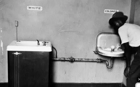 نژادپرستی در آمریکا در قابی عکسی تکان دهنده از «هیسپان تی وی» 