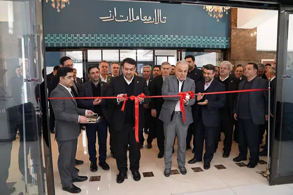 تولید خلاقانه خدمات و طراحی محصولات بانک براساس نیاز مشتریان