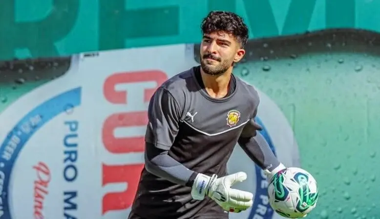 استقلال به سراغ دروازه بان پرسپولیسی رفت 