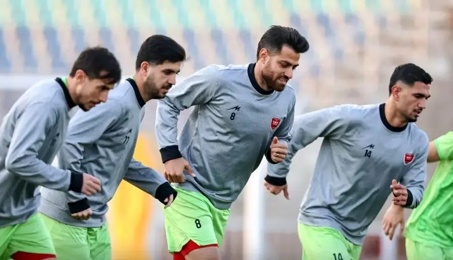 پورعلی گنجی به بازی با شمس آذر می‌رسد