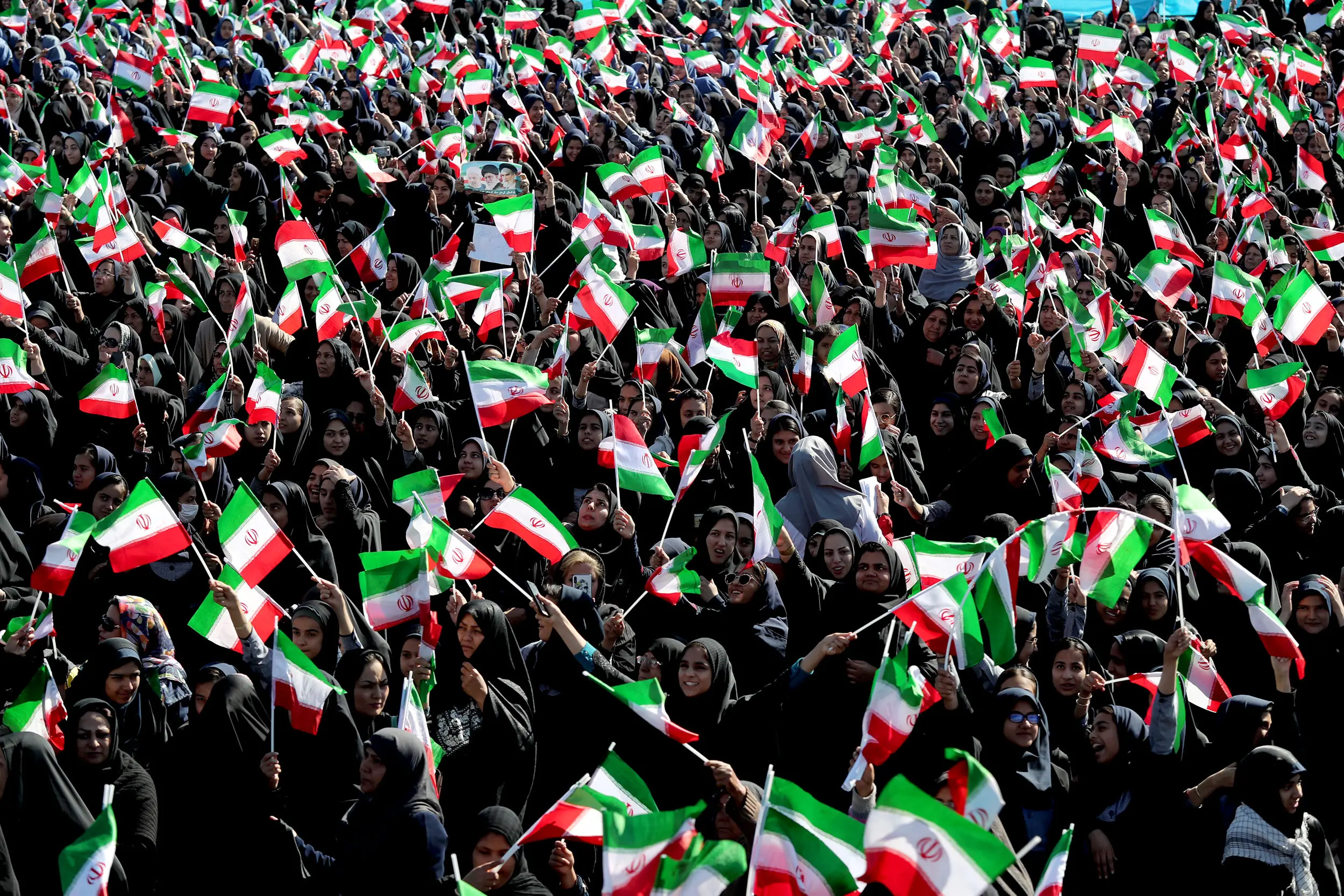 قدردانی دفتر رئیس جمهور از استقبال مردم یزد و کرمان از کاروان دولت تدبیر و امید