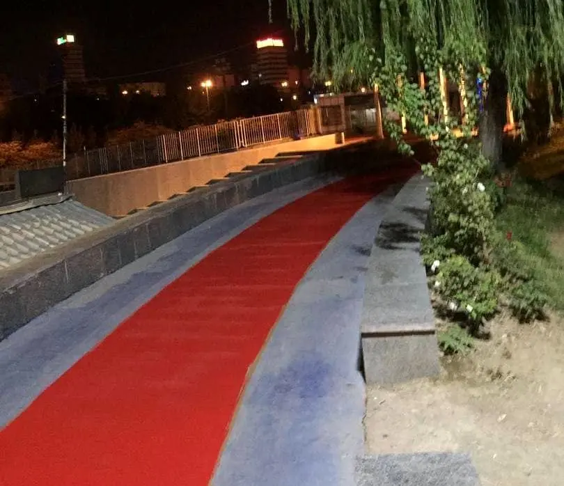 خط کشی مسیر دوچرخه در اراضی عباس آباد

