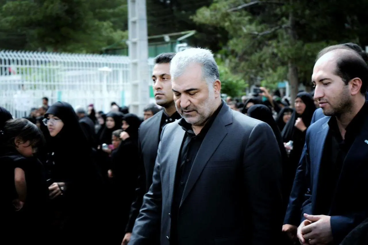 حضور سرپرست بانک دی در مراسم تشییع پیکر رئیس جمهور شهید در بیرجند

