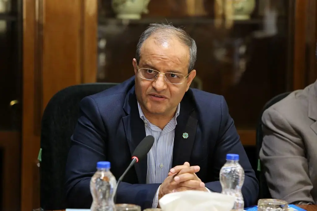 ایجاد فرصت شغلی وحمایت از طرح‌های کارآفرینی بخش آب و فاضلاب