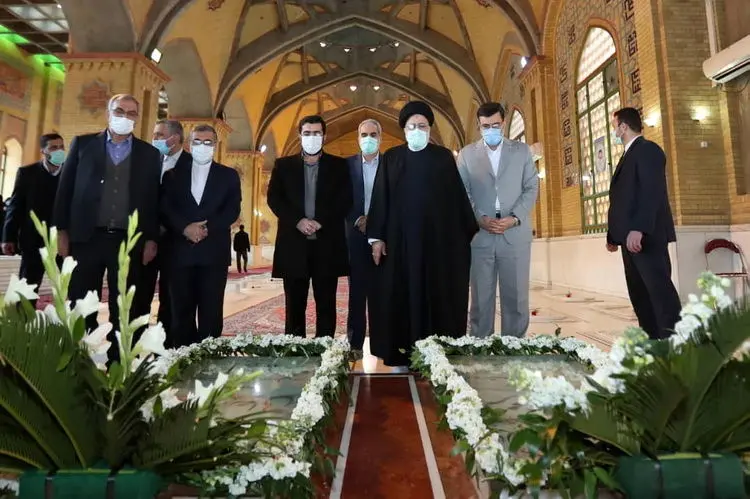 تجدید میثاق رئیس جمهور با شهدای انقلاب و دفاع مقدس