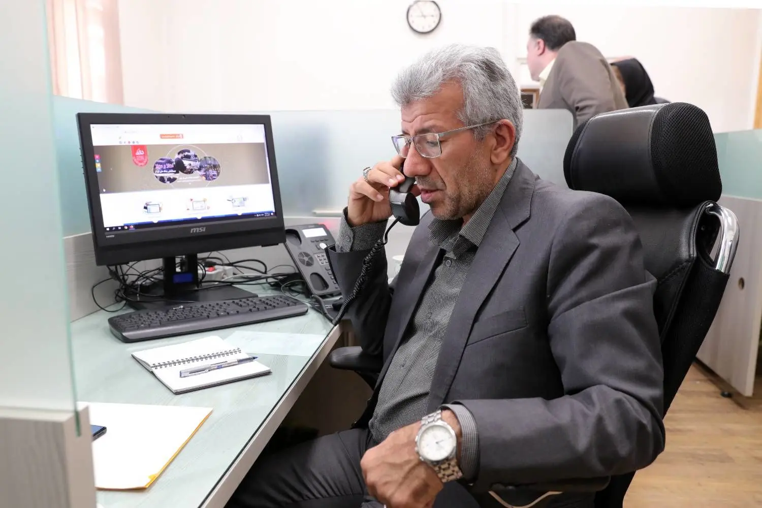 تاکید مدیران ارشد بانک ملی ایران بر تقویت حلقه ارتباط میان مشتری و بانک


