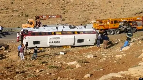 اتوبوس حامل خبرنگاران تحت پوشش بیمه داناست