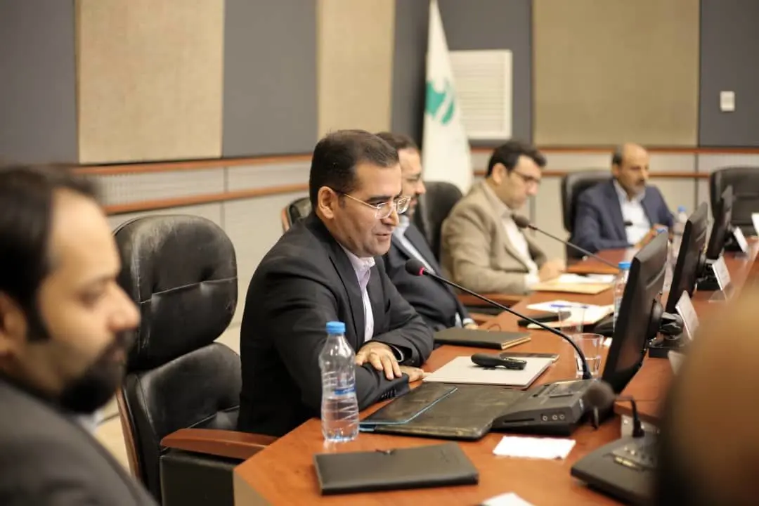 هدایت و تزریق حجم عظیم نقدینگی کشور به حوزه پتروشیمی، درد تورم را تسکین می‌دهد