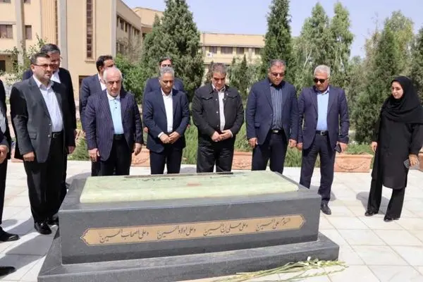 مدیرعامل بانک صنعت و معدن: رسالت این بانک پشتیبانی و مانع زدایی از تولید است

