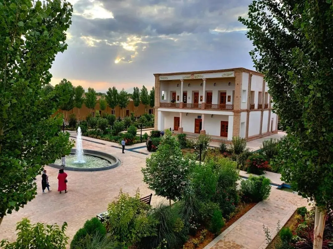 ابلاغ نقشه محدوده عرصه و حریم 3 اثر تاریخی به استاندار مرکزی

