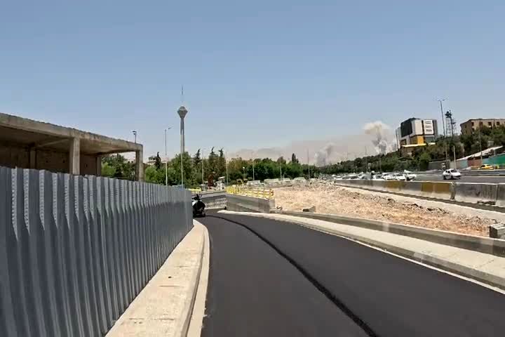 سخنگوی شهرداری تهران:با افتخار می‌گویم، با وجود جنگ ناجوانمردانه تحمیلی، اقدامات شهرداری تهران در حوزه‌های مختلف، متوقف نشد.

