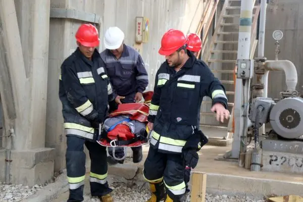 مانوراطفاء حریق مخزن در پتروشیمی بوعلی سینا انجام شد