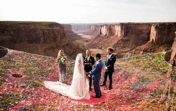 عروسی مهیج و ترسناک یک زن و مرد+عکس