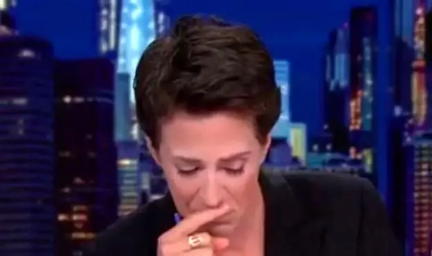 
احساساتی شدن گوینده خبر از زندانی شدن کودکان مهاجران غیرقانونی + عکس
