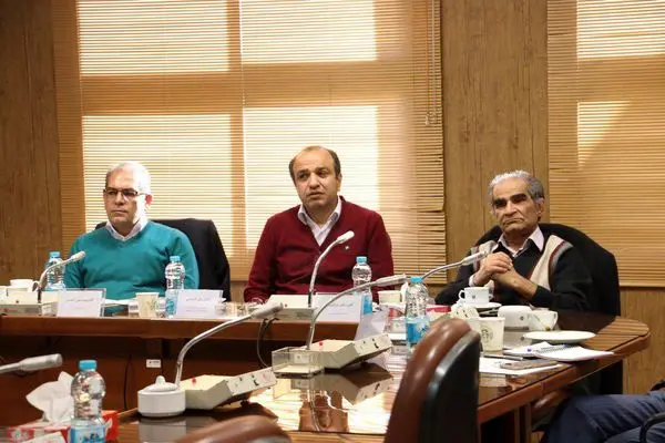 بررسی مزایای باک های پلیمری بر باک فلزی در پژوهشکده پلیمر