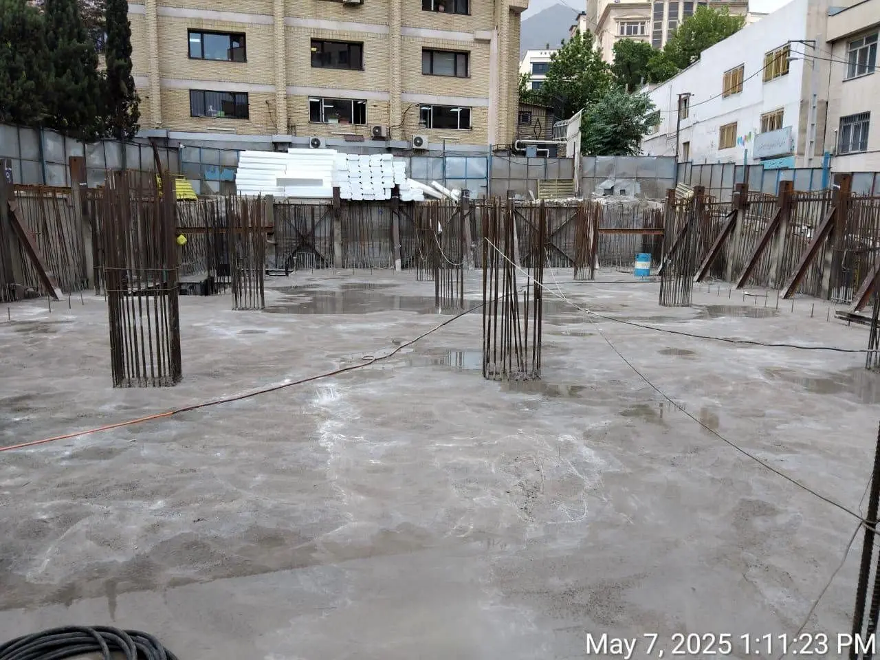 ساختمان جدید شهرداری منطقه یک به سقف اول رسید 

