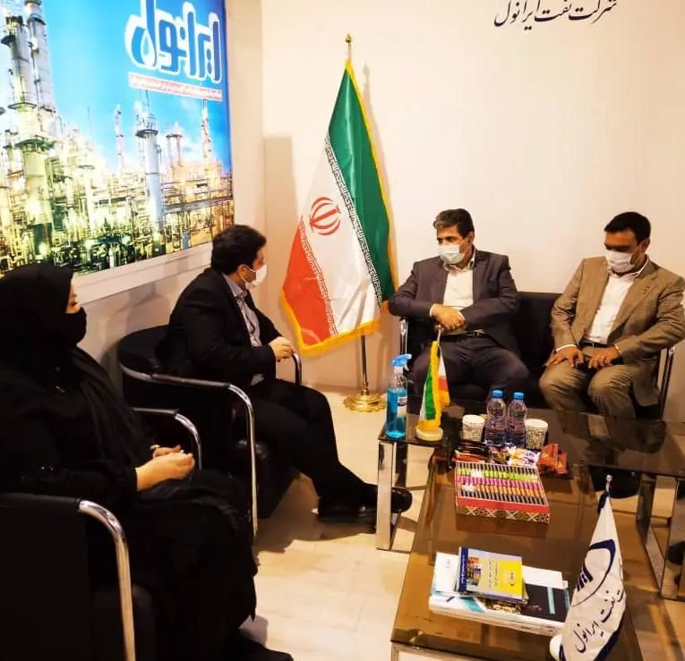 بازدید معاون اقتصادی وزیر تعاون از غرفه ایرانول در نمایشگاه فولاد
