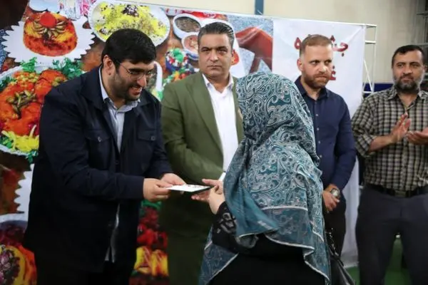 جشنواره غذای سلامت در منطقه ۱۵