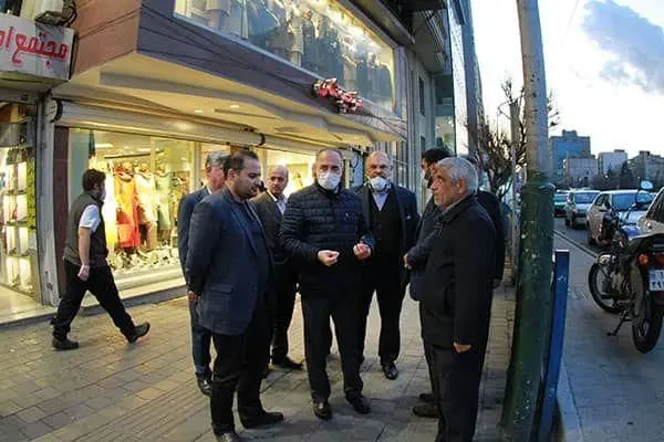 بازدید مدیران شهری از پروژه بهسازی مسیرهای پیاده رو خیابان کریمخان