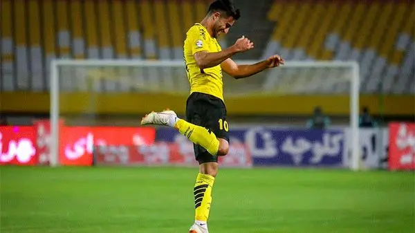 مهاجم سپاهان در راه یک تیم پرتغالی