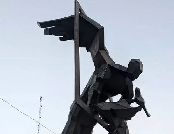 المان "نگهبان مهربانی، در سعادت‌آباد جانمایی شد

