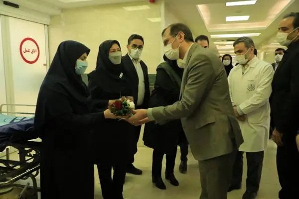 پرستاران، جهادگران پیشتاز عرصه سلامت هستند