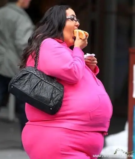 تغییر عجیب و باورنکردنی اندام یک مانکن زن پس از بیکاری! +عکس