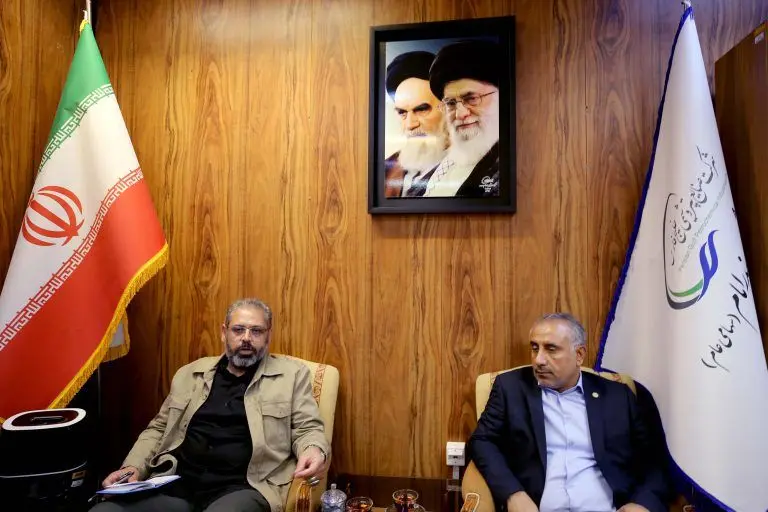 دیدار مدیر کل گمرک بندر امام خمینی (ره) با دکتر انصاری نیک مدیرعامل شرکت پتروشیمی بندرامام

