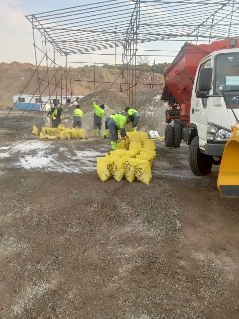 جانمایی مخازن شن  مخصوص در ۴۰ نقطه منطقه۱۳ 


