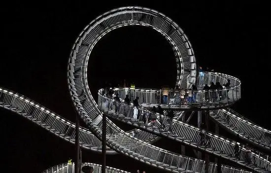 یک ترن هوایی ترسناک برای افراد ترسو+عکس