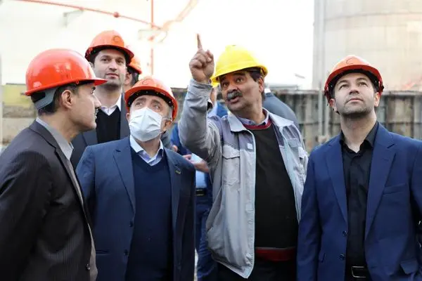 مدیران امور سهام، مجامع و سرمایه گذاران شرکت صنایع پتروشیمی خلیج فارس از پروژه پتروشیمی بوعلی سینا بازدید کردند