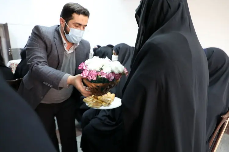 تجلیل از بانوان شاغل در سازمان بهشت حضرت زهرا(س)

