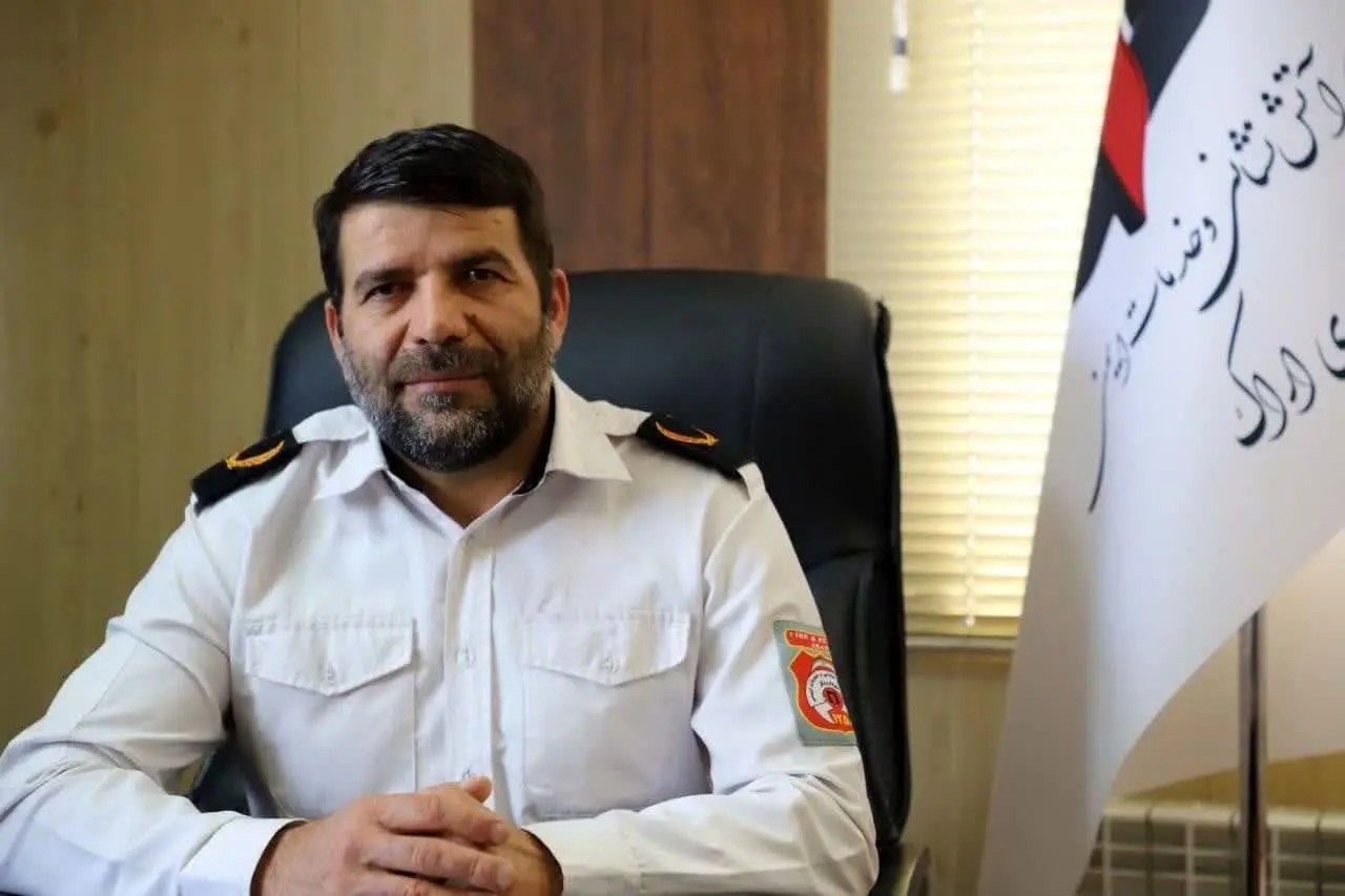 قرارداد خرید نرده‌بان ۶۴ متری آتش‌نشانی اراک منعقد شد

