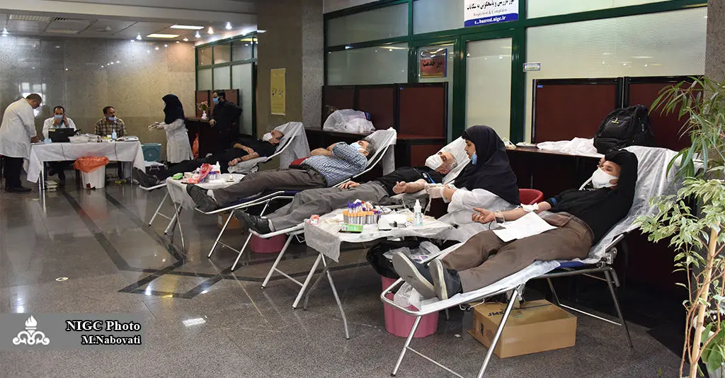 مشارکت کارکنان شرکت ملی گاز ایران در اهدای خون

