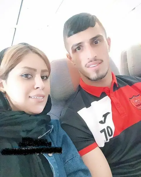 گشت و گذار ستاره پرسپولیس با همسرش در طبیعت+عکس