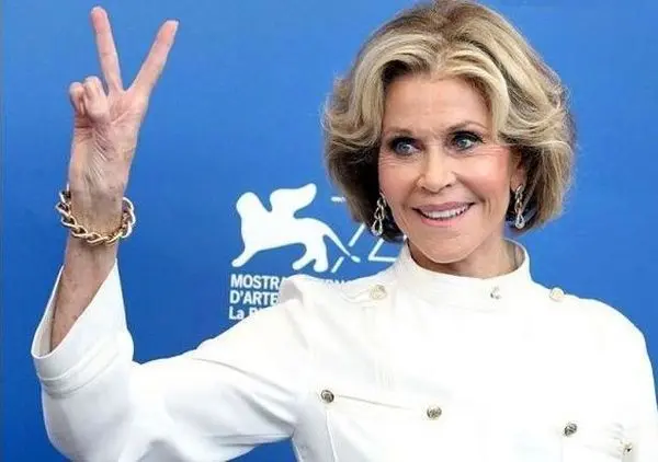 جایزه معروف برای ستاره زن سینما + عکس