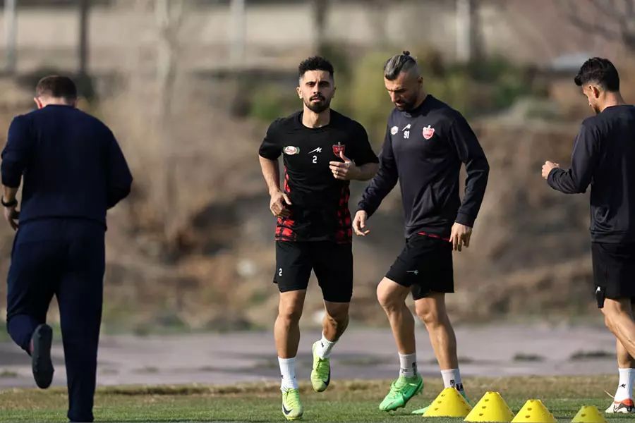 خارجی‌های پرسپولیس به مرخصی رفتند