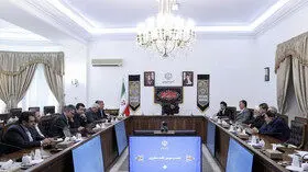 دولت با وجود همه فشارها هیچگاه ارزپاشی نکرد